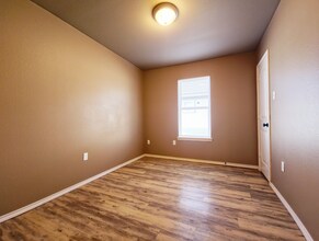 2226 E Main St in Lubbock, TX - Building Photo - Building Photo