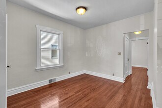 4423 N Moody Ave in Chicago, IL - Building Photo - Building Photo