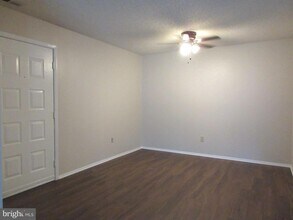 5407A Aberdeen Dr in Mount Laurel, NJ - Building Photo - Building Photo