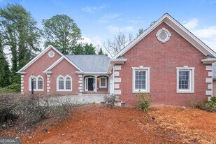100 Carriage Chase in Fayetteville, GA - Building Photo