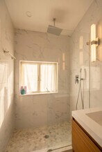 3 E 9th St, Unit SI ID1473049P in New York, NY - Building Photo - Building Photo