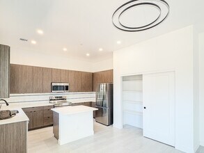 3107 N 39th St, Unit #09 in Phoenix, AZ - Building Photo - Building Photo