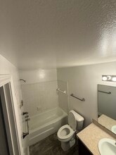 123 2nd Ave, Unit 1 in Plainwell, MI - Foto de edificio - Building Photo