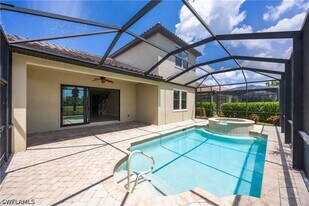 4722 Formosa Dr in Naples, FL - Building Photo