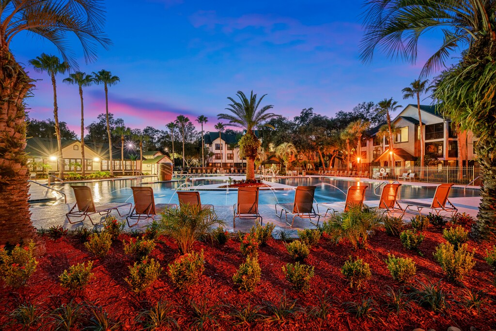 Forest Lake Student Housing Apartments in Lutz, FL