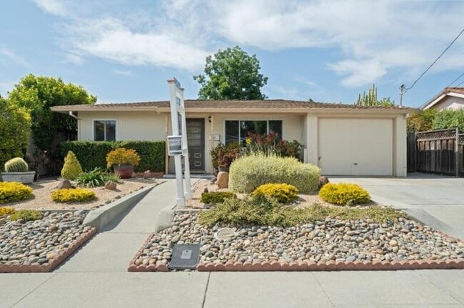 1813 Beech St in Santa Clara, CA - Building Photo - Building Photo