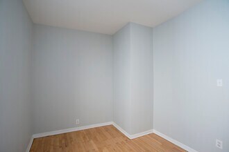 3921 N Lincoln Ave, Unit 2 in Chicago, IL - Foto de edificio - Building Photo