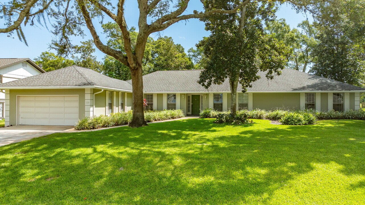 119 Rio Pinar Dr in Ormond Beach, FL - Building Photo