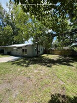 1107 Calvary St in Starke, FL - Building Photo