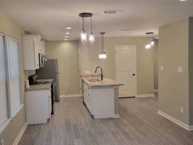 7968 Fowlie St in Houston, TX - Building Photo - Building Photo