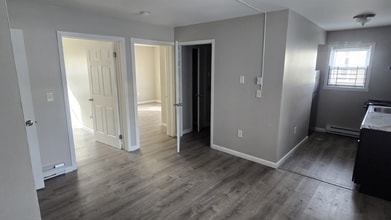 405 Littleton Ave in Newark, NJ - Foto de edificio - Building Photo