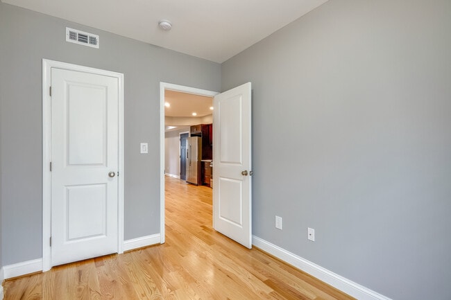 116 Emerson St NW in Washington, DC - Building Photo - Building Photo