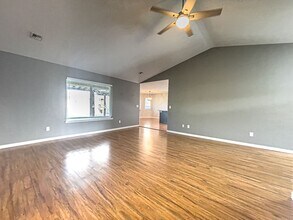 1744 Louise Ave in Medford, OR - Building Photo - Building Photo