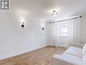 117 Westmount Ave in Toronto, ON - Building Photo - Building Photo