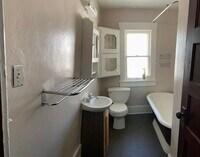 103 Anderson Ave photo'