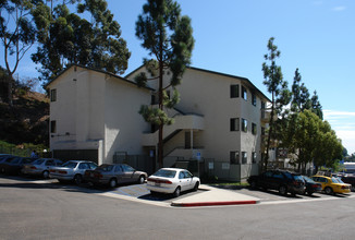 Bridgeport Apartments in San Diego, CA - Building Photo - Building Photo