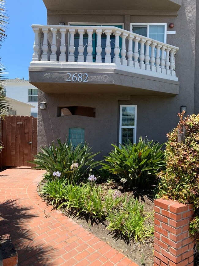 property at 2682 Mission Blvd