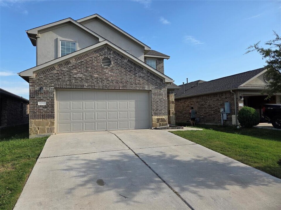 1232 Fairhaven Gtwy in Georgetown, TX - Building Photo
