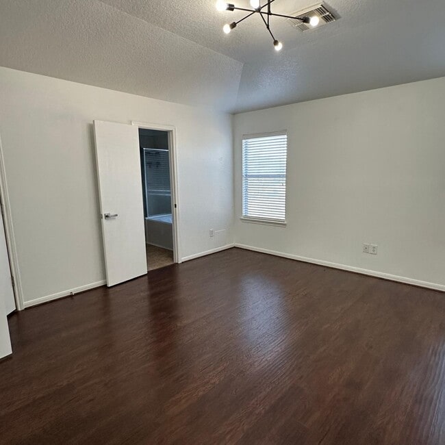 1403 High Thicket Ct