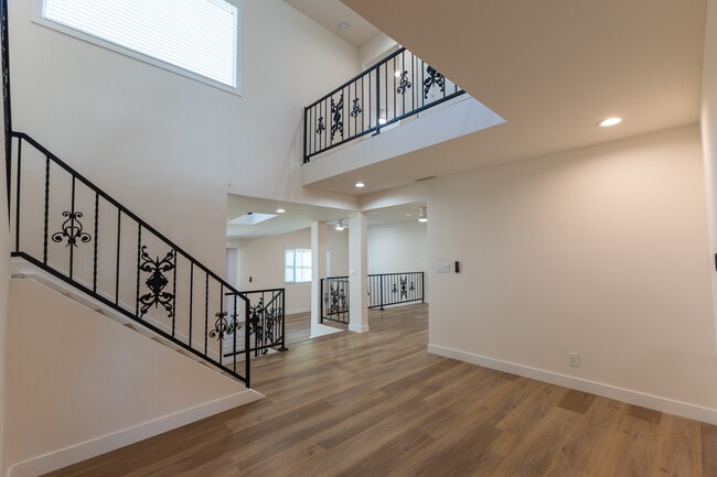 10342 Dempsey Ave in Granada Hills, CA - Building Photo - Building Photo