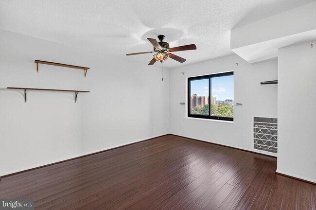 307 Yoakum Pkwy in Alexandria, VA - Building Photo - Building Photo