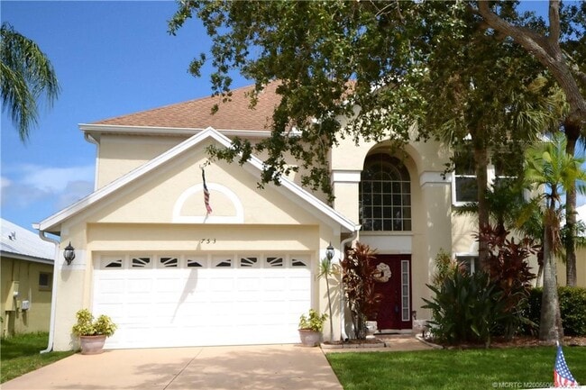 property at 753 NW Waterlily Pl