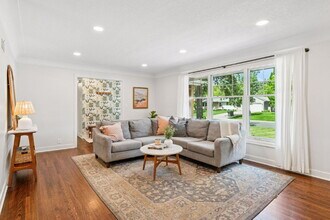 5041 W 56th St in Minneapolis, MN - Building Photo - Building Photo