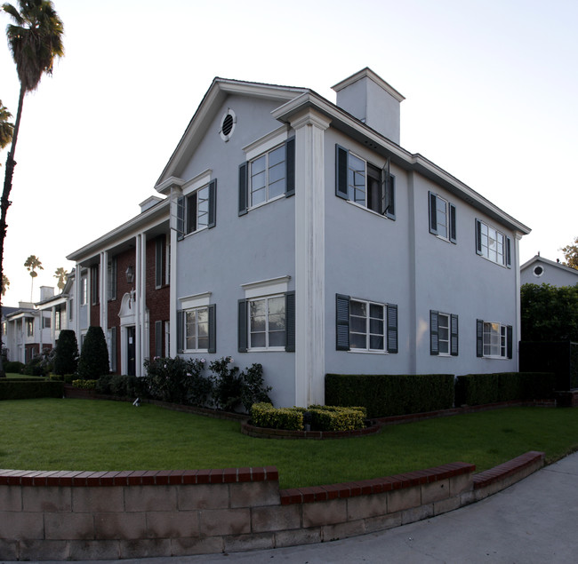 12024 Moorpark St in Studio City, CA - Foto de edificio - Building Photo