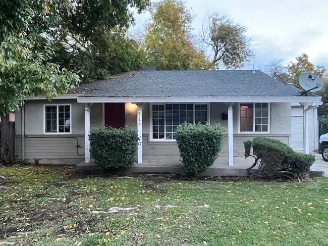 property at 3033 W Sonoma Ave