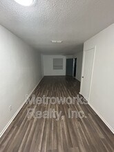 111 Pine Meadow Dr in Kennedale, TX - Building Photo - Building Photo