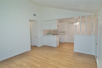 1301 Glenda Dr in Round Rock, TX - Building Photo - Building Photo