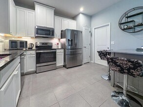 10703 Verawood Dr in Riverview, FL - Foto de edificio - Building Photo