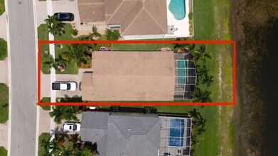 110 Newberry Ln in Royal Palm Beach, FL - Building Photo - Building Photo