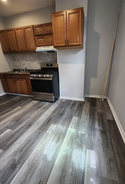 107 Grant Ave in Jersey City, NJ - Building Photo