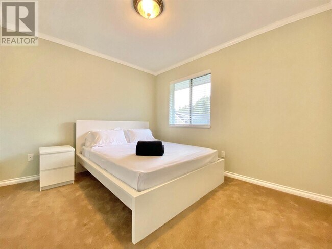 1650 MacDonald Pl in Squamish, BC - Building Photo - Building Photo