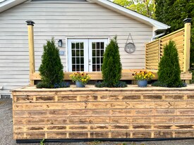 535 Willow Rd in Hendersonville, NC - Building Photo