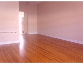 9725 Bay Harbor Terrace in Bay Harbor Islands, FL - Building Photo - Building Photo