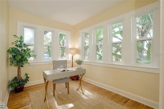 907 W Woodlawn Ave in Tampa, FL - Building Photo - Building Photo