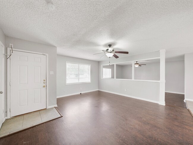 3006 14th Ave N in Texas City, TX - Building Photo - Building Photo