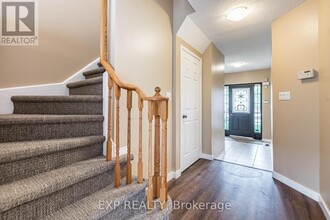 5848 Questman Hollow in Mississauga, ON - Building Photo - Building Photo