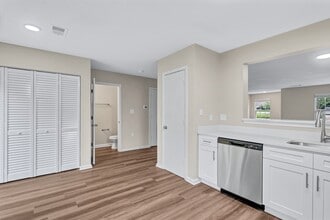 Hideaway Townhomes in Fredericksburg, VA - Foto de edificio - Building Photo