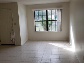 3 Lake Ave in Mary Esther, FL - Building Photo - Building Photo
