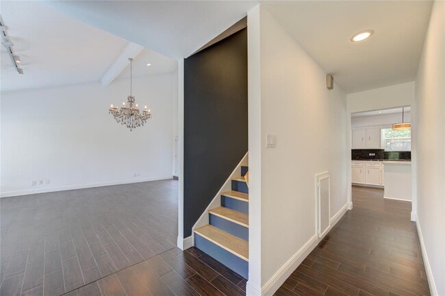 13902 Briarhills Pkwy in Houston, TX - Building Photo - Building Photo