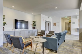 400 Herron Dr, Unit 118 in Nashville, TN - Foto de edificio - Building Photo