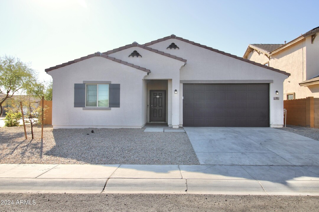 991 E Penny Ln in Casa Grande, AZ - Building Photo