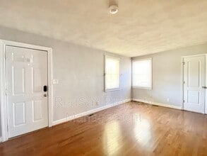 3524 Bapaume Ave in Norfolk, VA - Building Photo - Building Photo