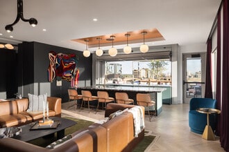NOVEL Uptown by Crescent Communities in Denver, CO - Foto de edificio - Building Photo
