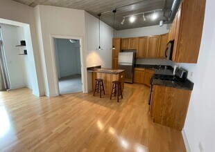1228 W Monroe St in Chicago, IL - Building Photo - Building Photo