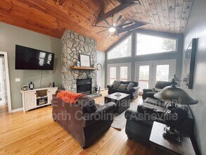 123 Long Dr in Maggie Valley, NC - Building Photo - Building Photo