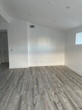 2704 Gates Ave, Unit A in Redondo Beach, CA - Foto de edificio - Building Photo
